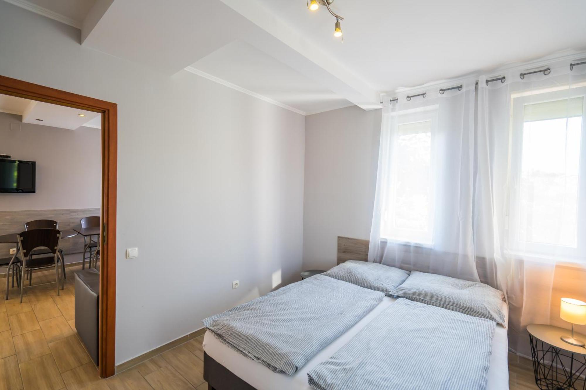Riviéra Apartmanház Siófok Exterior foto